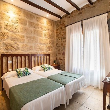 Hostal Tres Molins Jesus Pobre Bagian luar foto