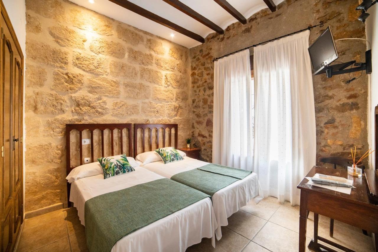 Hostal Tres Molins Jesus Pobre Bagian luar foto