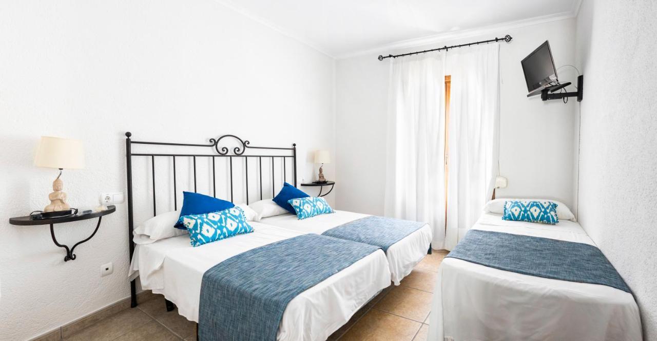 Hostal Tres Molins Jesus Pobre Bagian luar foto