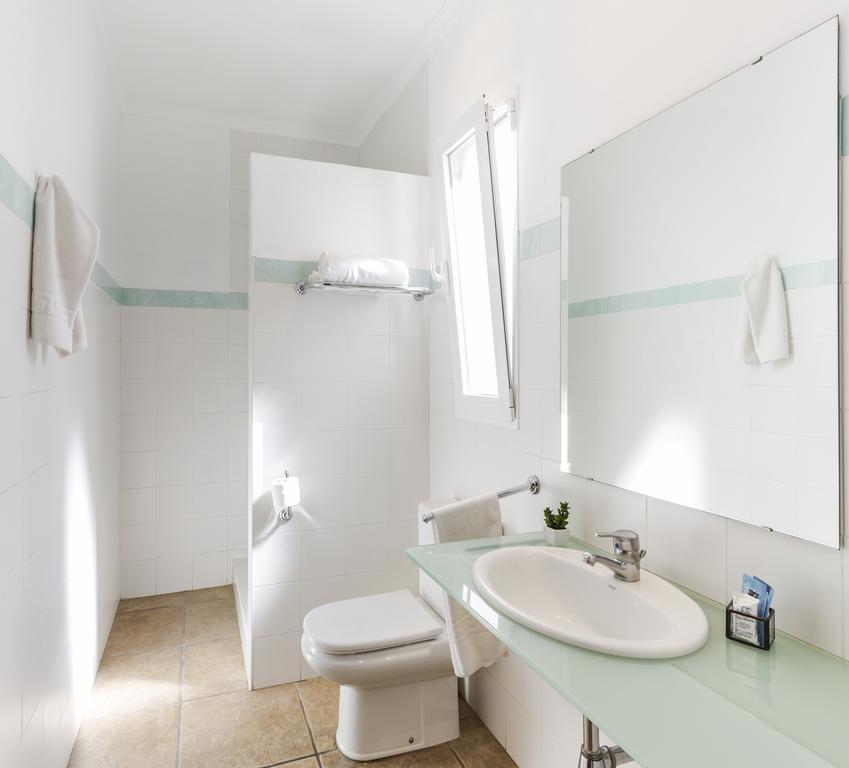 Hostal Tres Molins Jesus Pobre Bagian luar foto